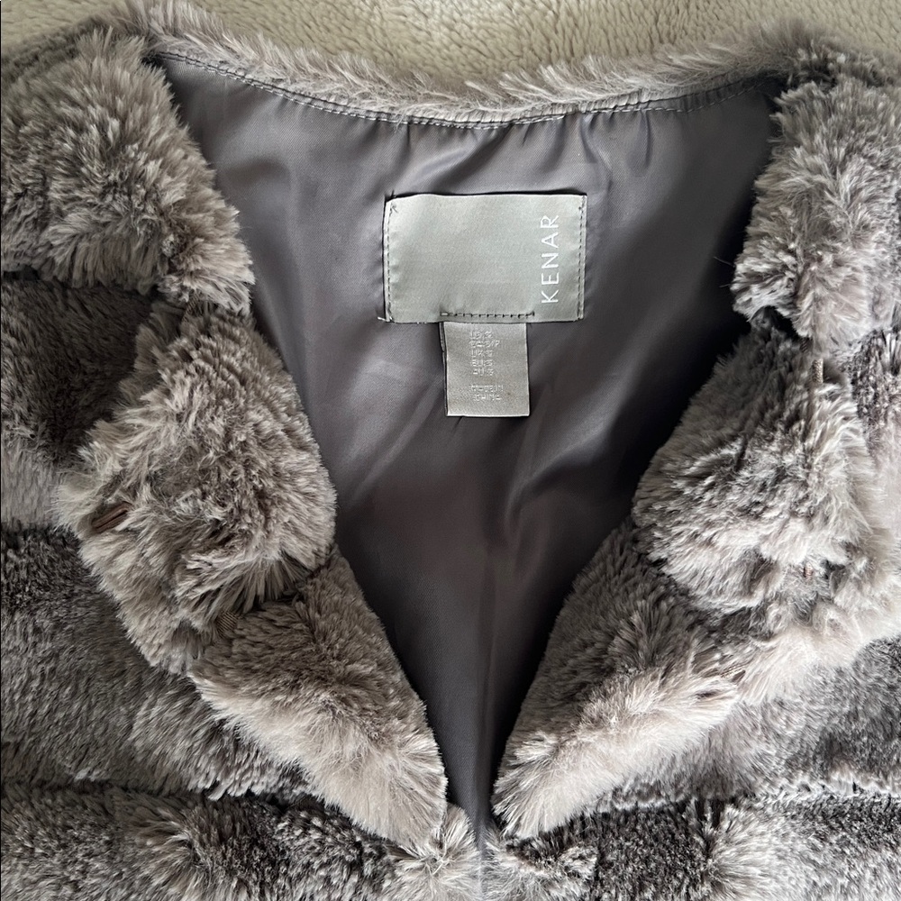 Faux fur jacket - Picture 3 of 8
